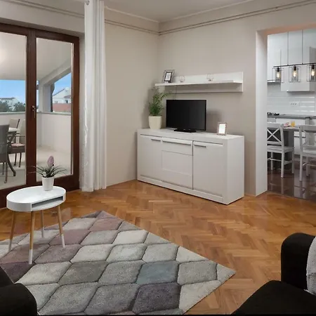 Sasha Apartman *