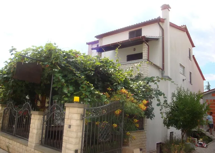 Sasha Апартаменти Пула