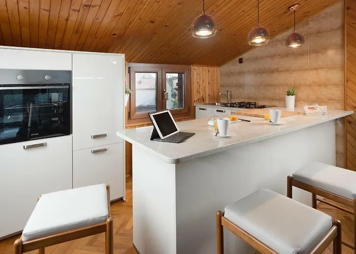 Sasha Апартаменти *